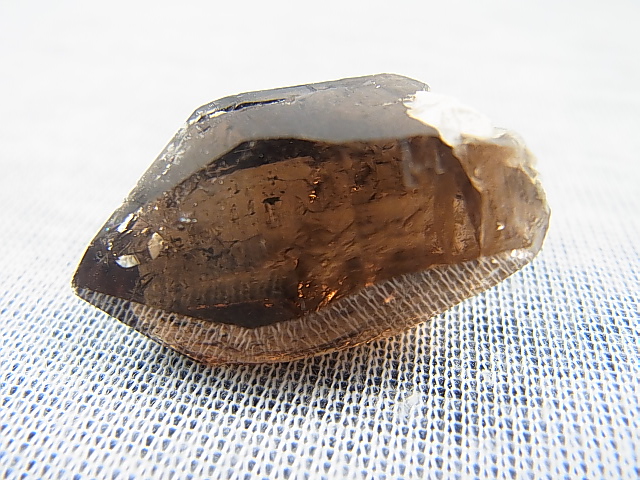 画像: ベトナム・タインホア産スモーキー水晶ポイント 12.6g