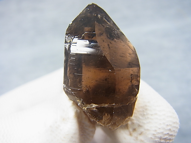 画像: ベトナム・タインホア産スモーキー水晶ポイント 12.6g