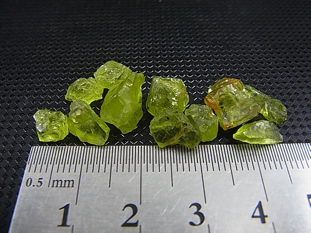 画像: ベトナム・ザライ産ペリドット原石 11点セット トータル 25.6カラット
