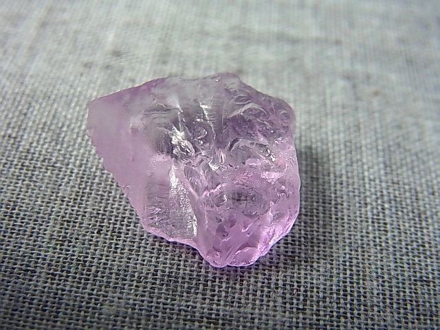 画像1: ジュエリー品質：アフガニスタン産クンツアイト原石 2.2g