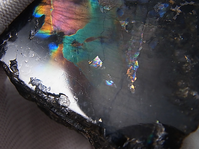 画像: フィンランド・ユレマー産スペクトロライト（パープルヴィオラ＆ブルーマトリクス）原石ブロック（1面研磨） 142.8g