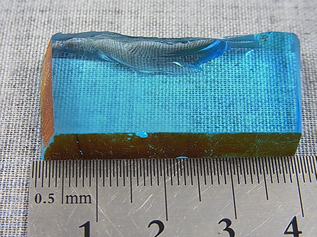 画像: 飯盛ラボストーン（IL-stone）「レアカラー：ブルートパーズカラー」（イエロー蛍光）ガラス原石 72.1カラット