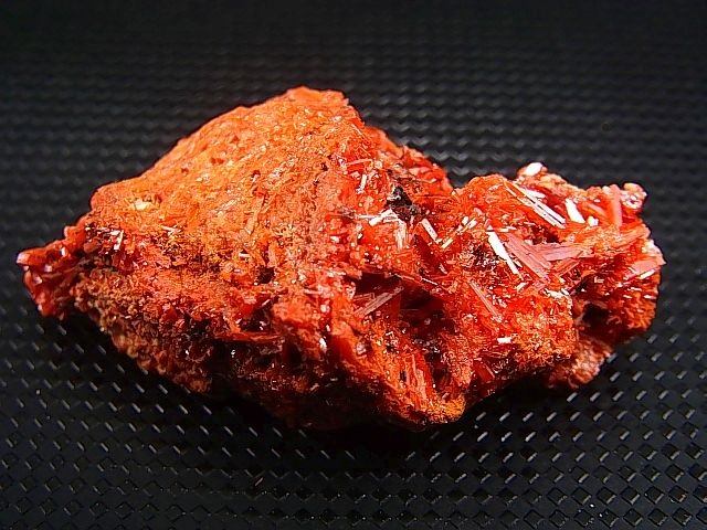 画像: ドイツ・ザクセン州産クロコアイト 33.0g