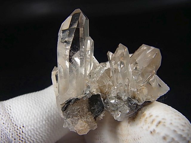 画像: スウェーデン・イェムトランド産ウォータークリア水晶クラスター 19.5g