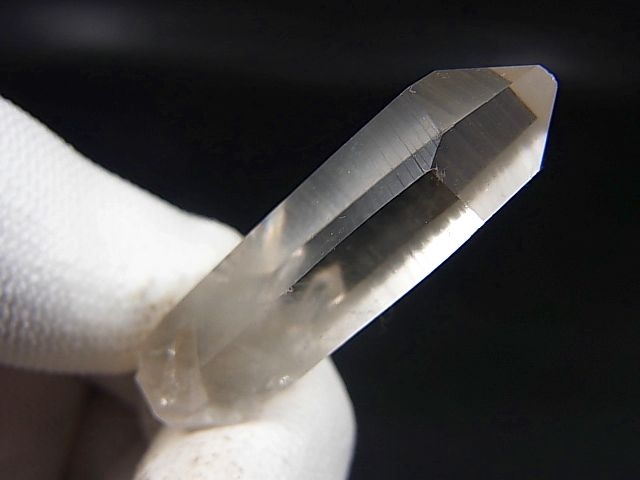 画像: スウェーデン・イェムトランド産ウォータークリア水晶ポイント 11.4g