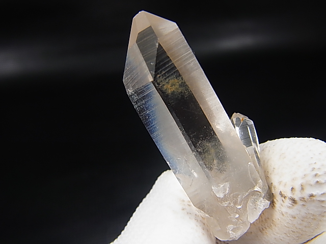 画像: スウェーデン・イェムトランド産ウォータークリア水晶ポイント 11.4g