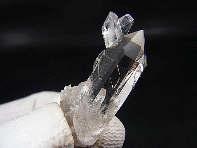 画像: スウェーデン・イェムトランド産ウォータークリア水晶ポイント（貫入） 10.4g