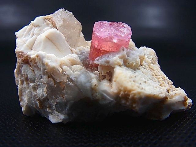 画像: モロッコ産ピンクエルバイトトルマリン/正長石原石 52.2g