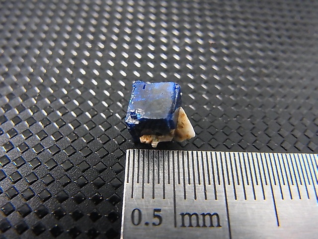 画像: メキシコ産ボレアイト結晶 2.3カラット