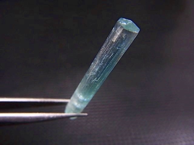 画像: ロシア・ザバイカル産アクアマリン柱状結晶原石 4.1カラット