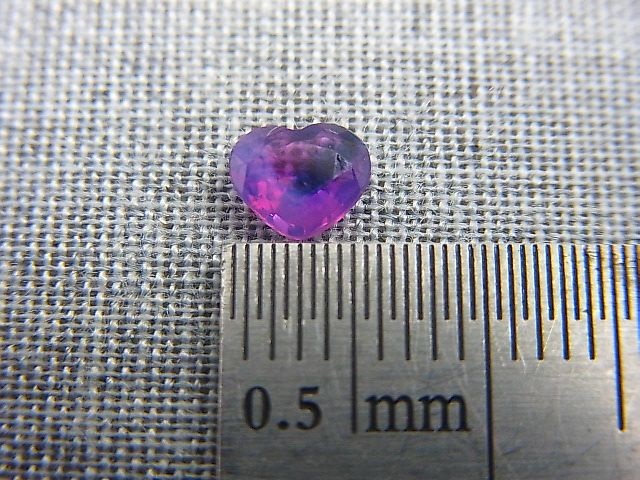 画像: ベトナムLuc Yen産シルキーサファイア・ルース（バイカラー/ハート） 0.5カラット