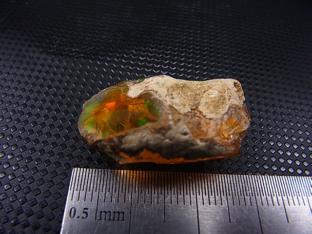 画像: エチオピアンオパール原石 23.7カラット