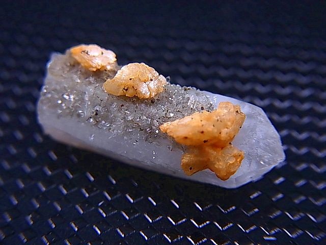 画像: ドイツ・ザクセン州産シデライト付き水晶  1.6g