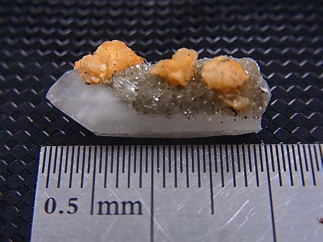 画像: ドイツ・ザクセン州産シデライト付き水晶  1.6g