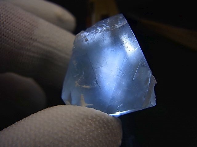 画像2: フランス・ピュイドドーム産フローライト原石 25.4g