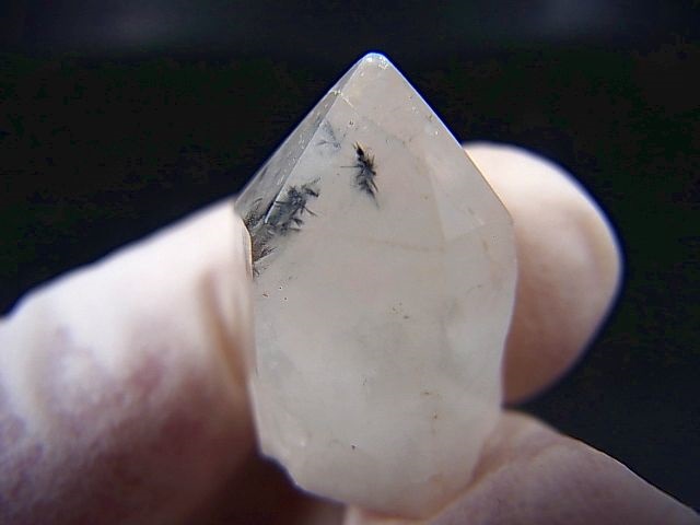 画像: マダガスカル産ホーランダイトインキャンドルクオーツ（錐面研磨） 6.6g