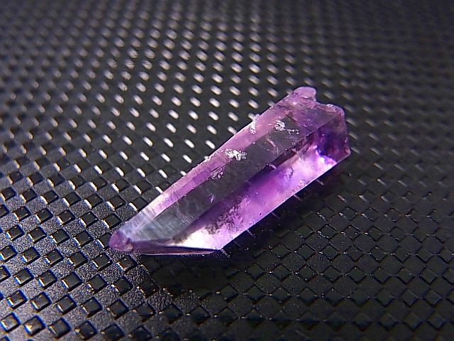 メキシコ・ゲレロ産アメジストポイント 1.0g - パーフェクト