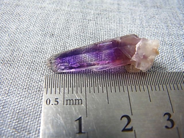 画像: メキシコ・ゲレロ産アメジストポイント 1.6g