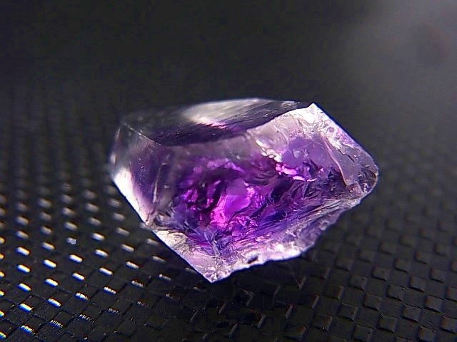 画像: メキシコ・ゲレロ産アメジストポイント 2.2g