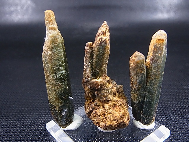 画像1: 柿野鉱山産緑水晶（ヘデンベルガイト/緑閃石入りインターフェレンス型） 3点セット トータル 19.1g