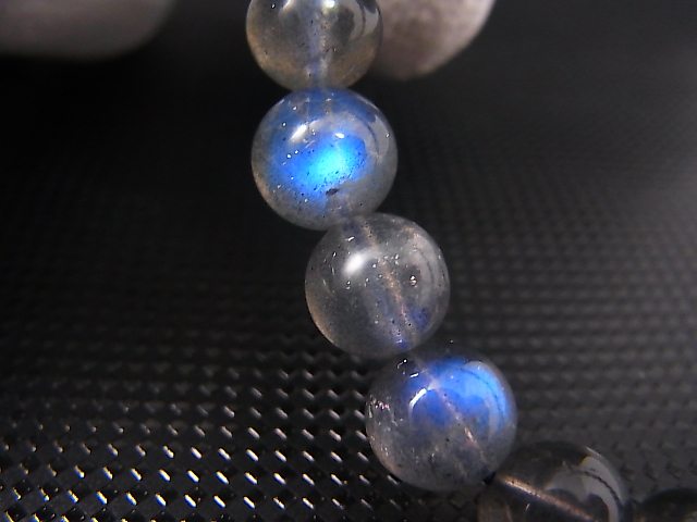 マダガスカル産ラブラドライトSA粒売りビーズ 8mm平均