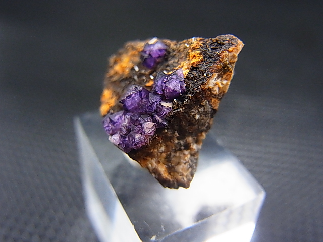 画像: ドイツ・チューリンゲン州産フローライト＆水晶原石 2.0g