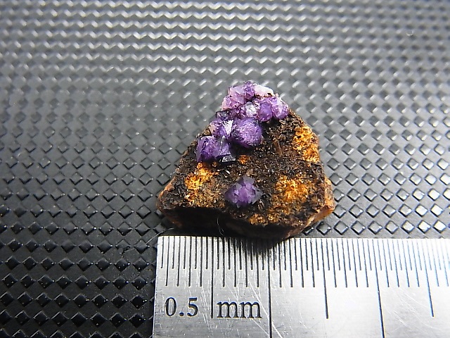 画像: ドイツ・チューリンゲン州産フローライト＆水晶原石 2.0g