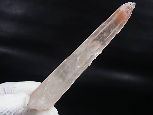 画像: キャビネットサイズ：内モンゴル産アイアンローズ付きピンク水晶（レーザー型） 81.1g