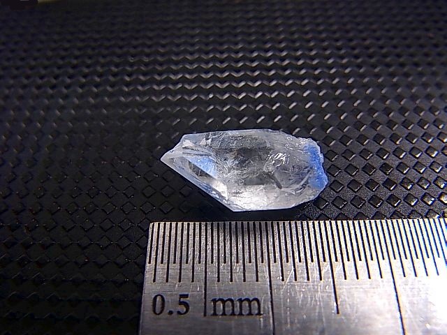 画像: デュモルチェライトインクオーツ（錐面結晶付き） 0.8g