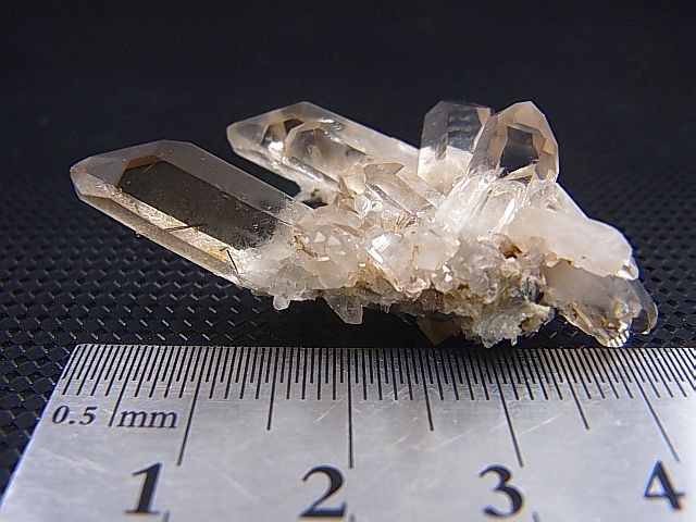 画像: ノルウェー産コッパールチル入りスモーキー水晶原石（連晶） 8.3g