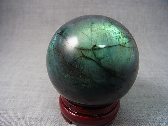 画像: マダガスカル産ラブラドライトSA丸玉 68mm