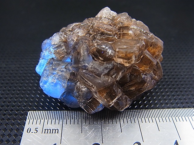 画像: ドイツ・ザクセン州産フローターセレナイト 31.9g