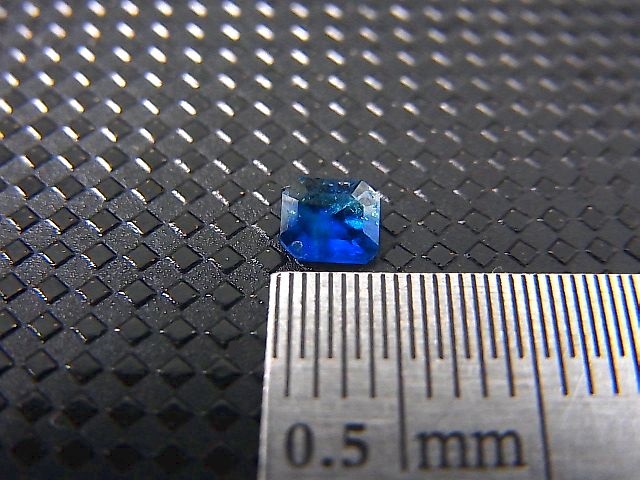 画像: ジンバブエ産ユークレース・ルース（バイカラー）  0.2カラット