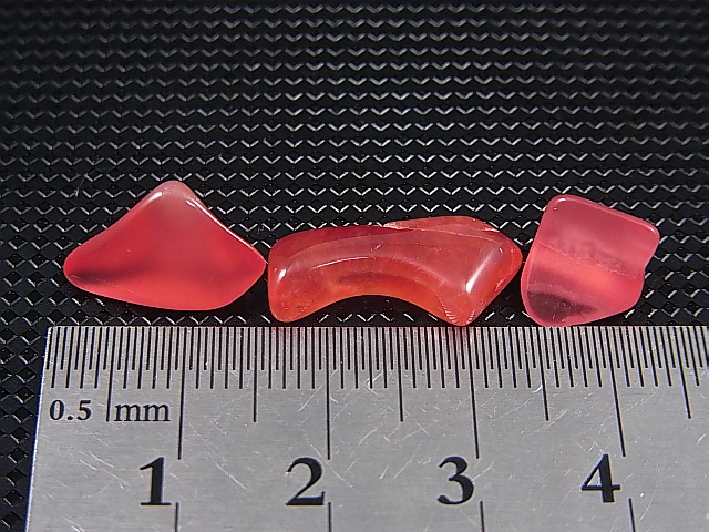 画像: アルゼンチン産クリアロードクロサイト（SA）研磨原石 3点セット トータル 3.1g