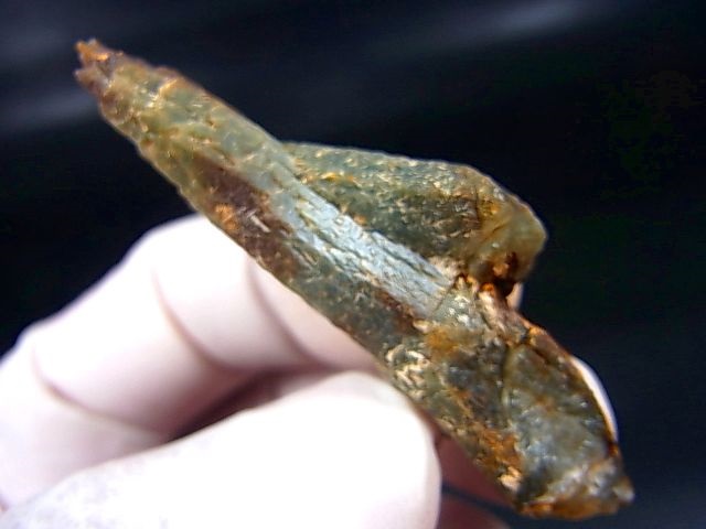 画像: 柿野産緑水晶（ヘデンベルガイト/緑閃石入りインターフェレンス型） 10.8g