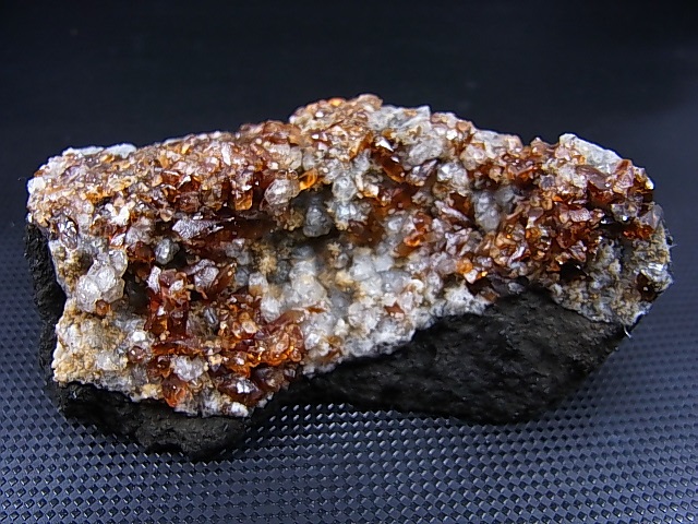 画像1: ベトナム・Dak Lak産チャバザイト＆カルサイト原石 184.8g