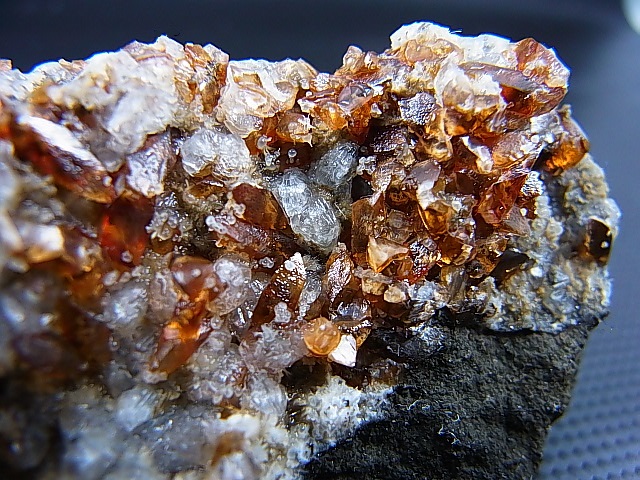 画像2: ベトナム・Dak Lak産チャバザイト＆カルサイト原石 184.8g