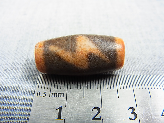 中国美術 天珠石 西蔵 チベット 長5.3cm 旧家蔵 KN61 中国美術 天珠石 西蔵 チベット 長5.3cm 旧家蔵 KN61