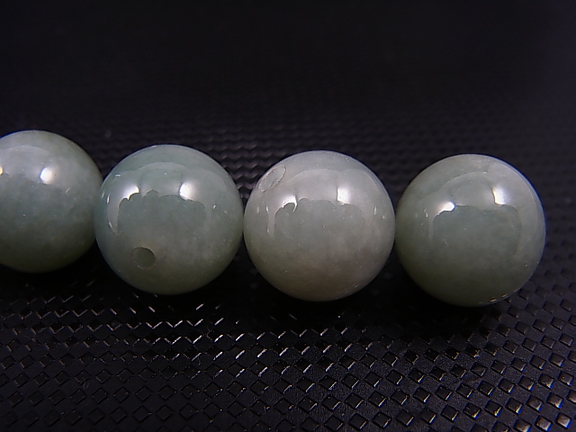 画像: ミャンマー産グリーン本翡翠・粒売りビーズ 12.5mm平均
