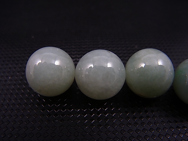 画像: ミャンマー産グリーン本翡翠・粒売りビーズ 12.5mm平均