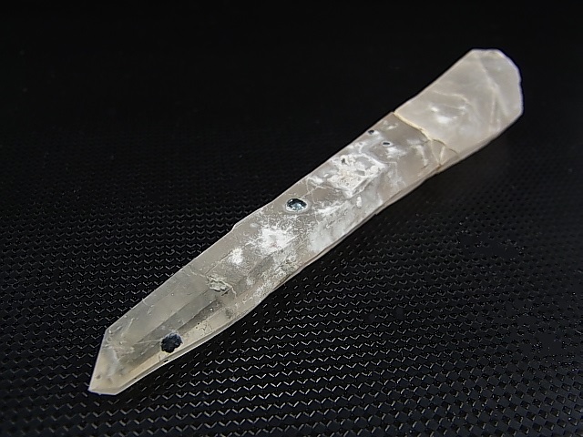 画像: 内モンゴル産アイアンローズ付着＆内包ピンク水晶（レーザー型） 32.6g