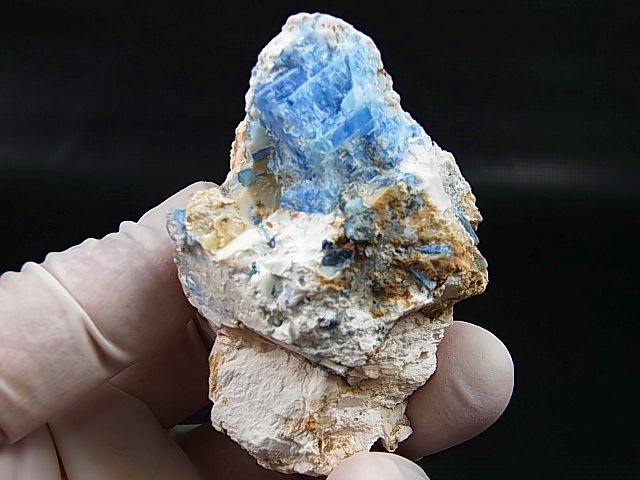 画像1: ベトナム・タインホア産アクアマリン/カオリナイト原石 57.3g
