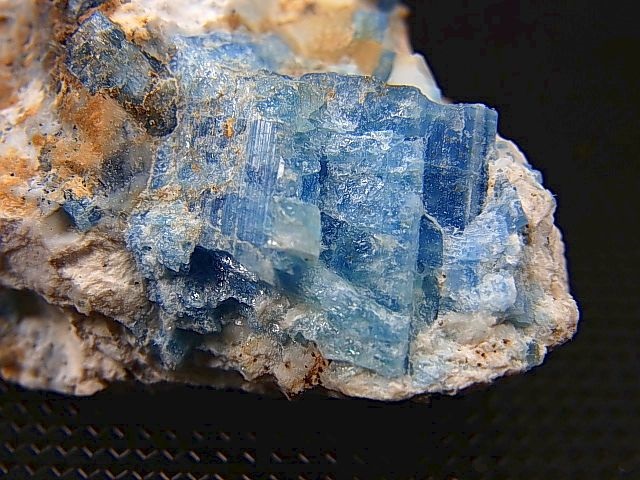 画像2: ベトナム・タインホア産アクアマリン/カオリナイト原石 57.3g