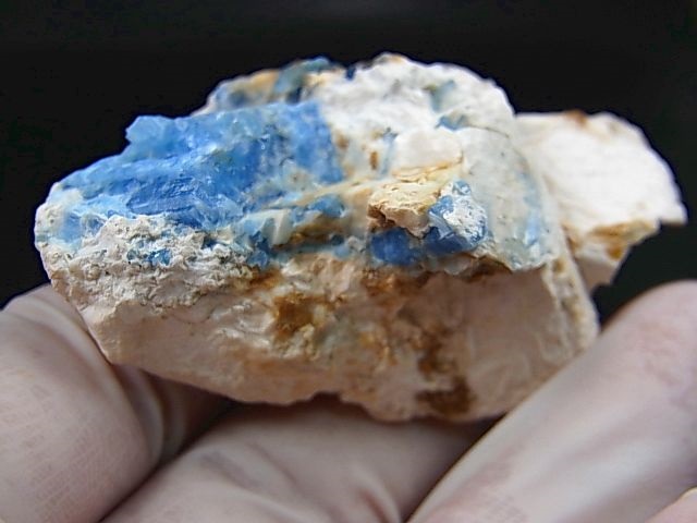 画像: ベトナム・タインホア産アクアマリン/カオリナイト原石 57.3g