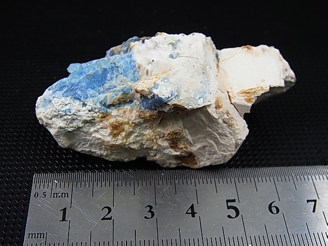 画像: ベトナム・タインホア産アクアマリン/カオリナイト原石 57.3g