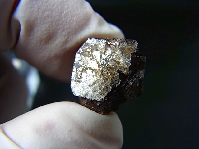 画像: 三宅島産アノーサイト（灰長石）原石（1面研磨） 2点セット トータル 7.8g