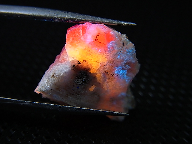 画像: ツグツパイト（タグトゥパイト）原石 0.9g