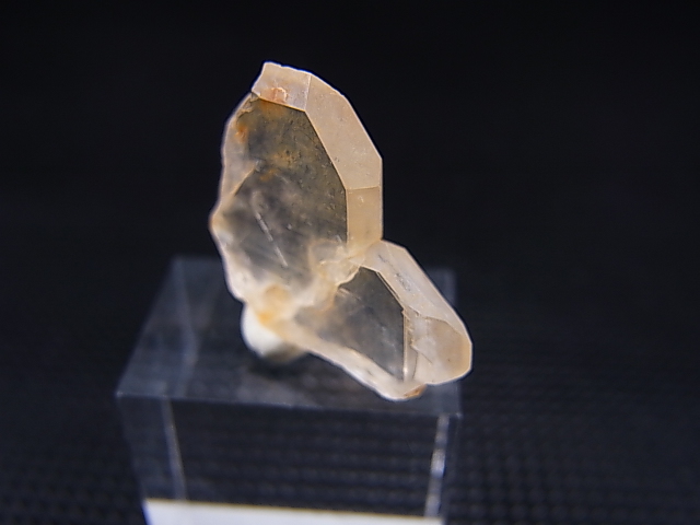 画像: 奈留島産日本式双晶（ハート型） 1.3g