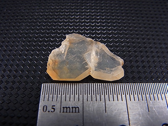 画像: 奈留島産日本式双晶（ハート型） 1.3g