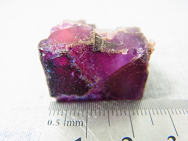 画像: メキシコ・オハエラ鉱山産フローライト原石（赤色蛍光） 20.0g